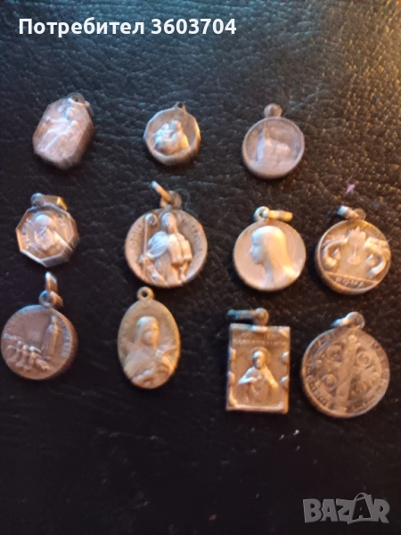 католически медальони, снимка 1
