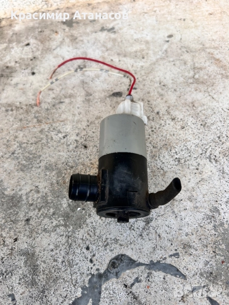 Помпичка чистачки за Тойота Авенсис T27 седан. 2012-2015г, снимка 1