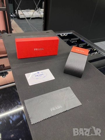 кутия, калъф и сертификат louis vuitton chanel christian dior burberry miu miu , снимка 15 - Слънчеви и диоптрични очила - 51450891