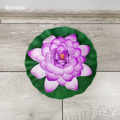 4410 Голяма изкуствена водна лилия за декорация, 28 см, снимка 6 - Декорация за дома - 43949531