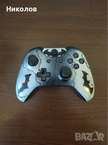 Продавам оригинален безжичен джойстик за XBOX One