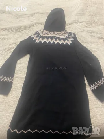 Рокля от нежно машинно плетиво с качулка, снимка 5 - Рокли - 47988599