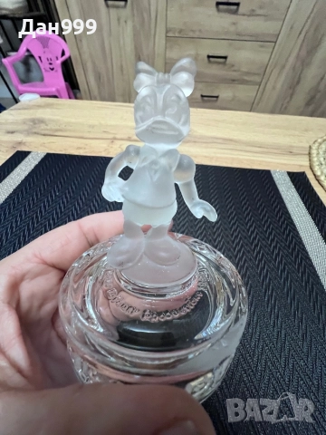 Колекционерска фигирка на Дейзи Дък изработена от оловен кристал, снимка 3 - Колекции - 52973803