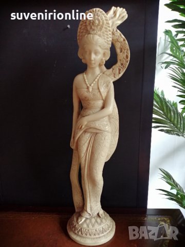 Голяма женска фигура от алабастър, внос от Италия , снимка 3 - Статуетки - 37742338