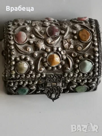 Възрожденска кутийка за бижута , снимка 2 - Антикварни и старинни предмети - 36559743