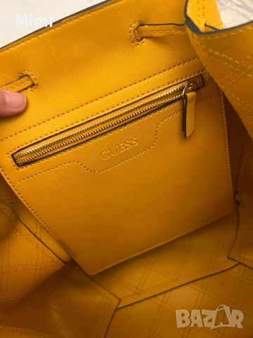 Guess дамска раница, снимка 6 - Раници - 47297497