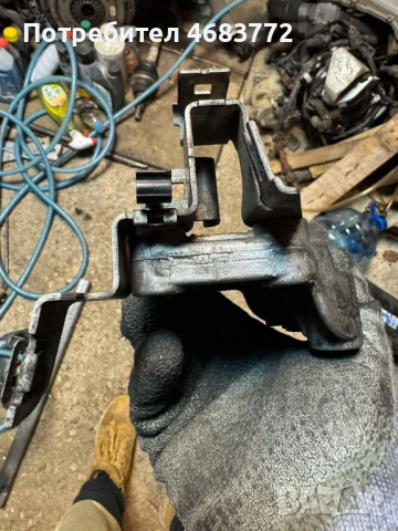 Стойка или планка за оборудването на двигател на Мерцедес Mercedes 2.2Cdi само за 10Eur. A6510940641, снимка 3 - Части - 52808710