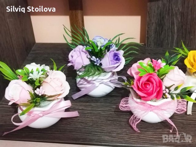 ‼️НОВО‼️За празника на жената зарадвайте дамите с керамична кашпа със сапунени цветя, снимка 10 - Подаръци за жени - 43985820