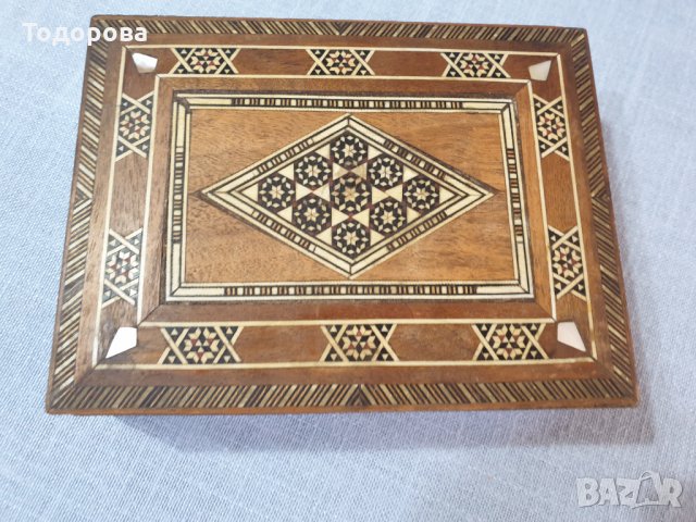 Кутия за бижута -интарзия от екзотична дървесина и седеф., снимка 2 - Други ценни предмети - 35452045