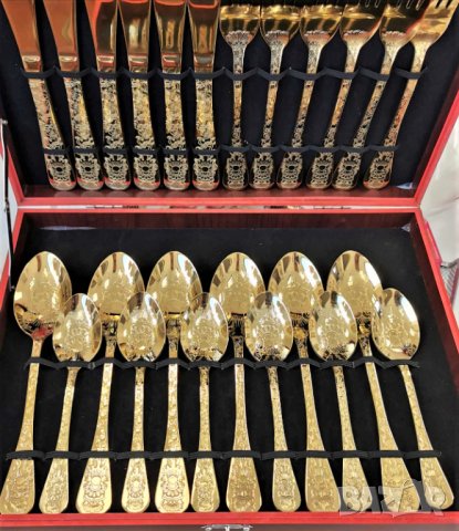 Златни прибори комплект