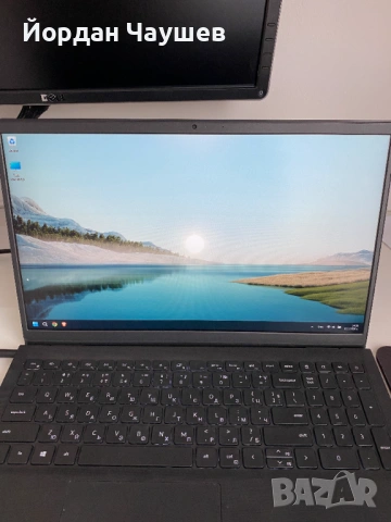 Лаптоп Dell vostro 3515