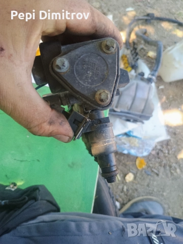 Горивна рейка, дюзи за Mercedes CLK, C-Class, 2.0i, 1997-2002г., R 111 078 10 45, R1110781045, A1110, снимка 2 - Части - 51634601