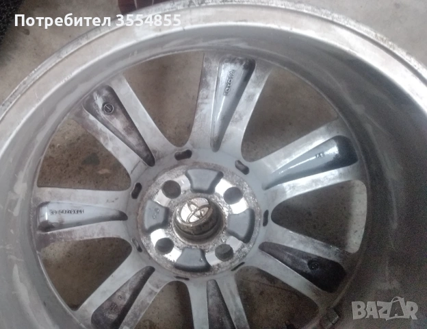 Джанти oригинални 17ки Toyota, снимка 2 - Гуми и джанти - 53513422