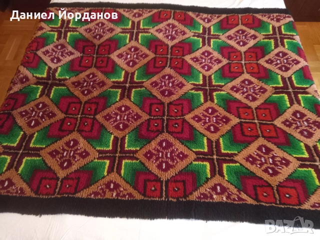 Губер / Китеник - 100% Вълна - Троянска шарка