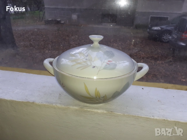 Голям красив порцеланов супник, снимка 2 - Антикварни и старинни предмети - 53445159