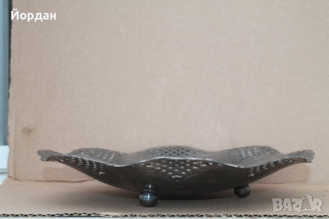 Посребрена фруктиера 