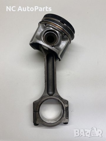 Бутало с биела за Mercedes X class Nissan Navara 2.3 190 коня MAHLE 2018, снимка 4 - Части - 43116999