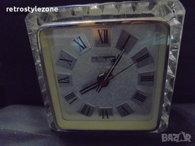 № 8297 Стар настолен часовник „Маяк“   