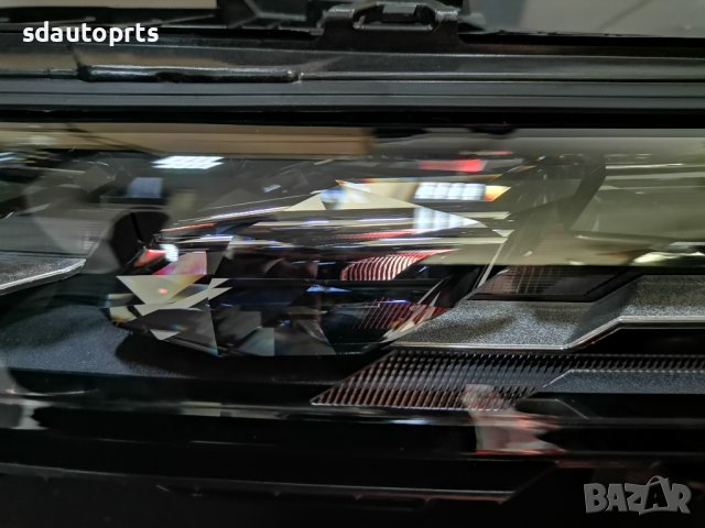 Ляв Горен Фар BMW G70 i7 Crystal Swarovski Кристал Сваровски 9879935, снимка 8 - Части - 43085345