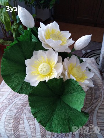 Цветя от креп хартия-лотос, снимка 6 - Изкуствени цветя - 26291938
