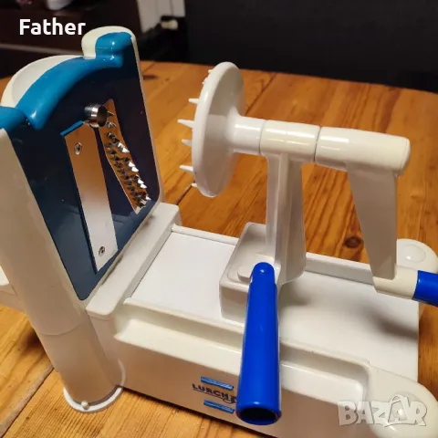 Кухненски уред - ренде за рязане на зеленчуци, снимка 4 - Аксесоари за кухня - 48766442