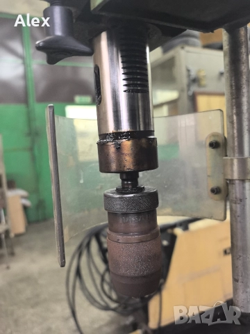 Колонна бормашина италианска в идеално състояние , снимка 16 - Бормашини - 52881560