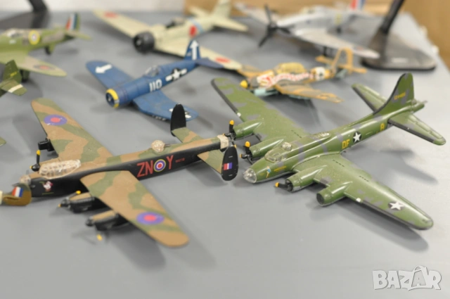 10 броя метални самолетчета, снимка 4 - Влакчета, самолети, хеликоптери - 53111876