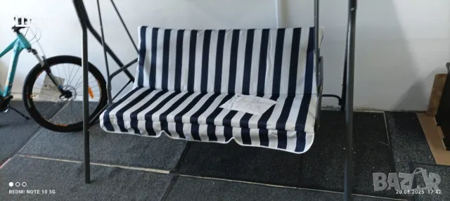 Насладете се на уюта на открито с триместната градинска люлка Мюлер!, снимка 3 - Градински мебели, декорация  - 50423340