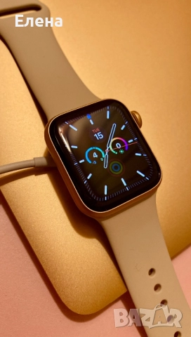 Apple Watch SE, GPS, Корпус Rose Gold Aluminium 40mm, снимка 2 - Аксесоари за Apple - 52469807