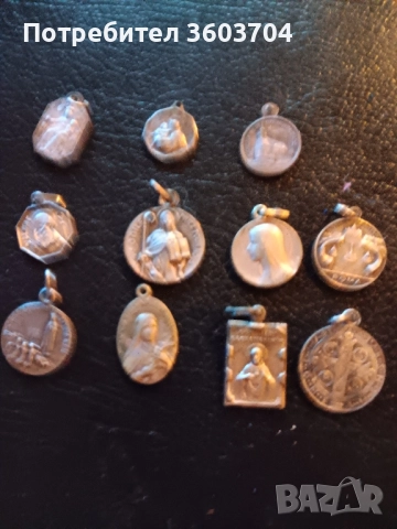 католически медальони