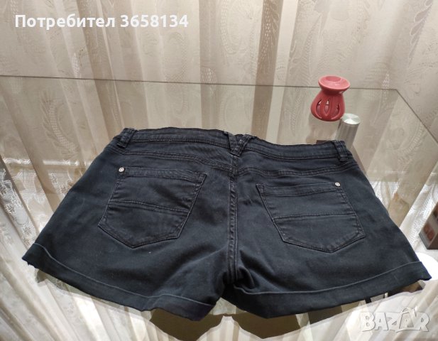 Дамски къс черен панталон - Terranova, снимка 2 - Къси панталони и бермуди - 40324996