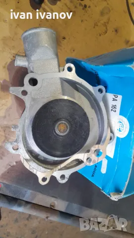 Водна помпа Opel record askona