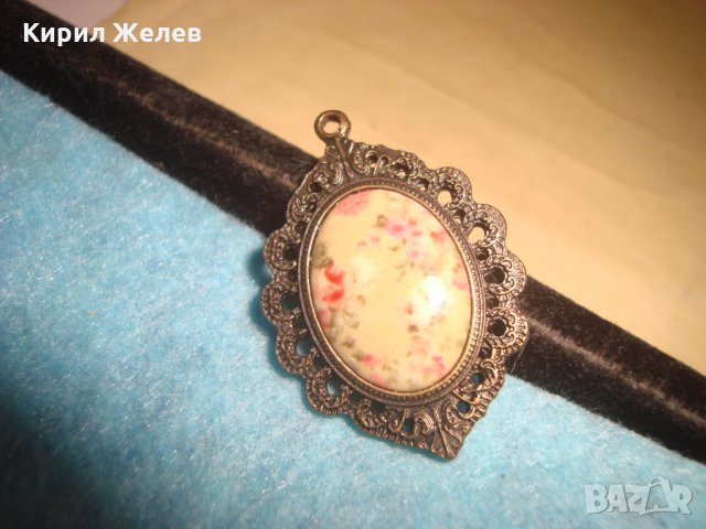 СТАР ОРНАМЕНТИРАН БРОНЗОВ БЕЛ ЕПОК СТИЛ ФЛОРАЛЕН МЕДАЛЬОН АРТ ПЕНДАНТ с ЕМАЙЛ-ЛАК УКРАСА 56781, снимка 6 - Антикварни и старинни предмети - 35596769