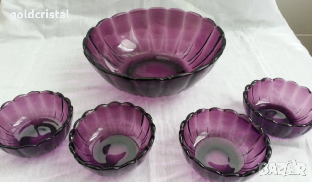 Стъклени купи цветно лилаво стъкло