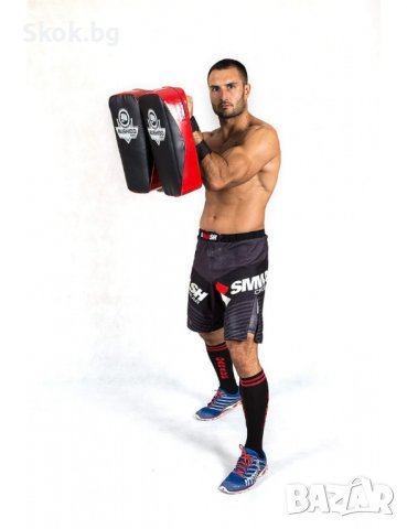 Боксова лапа (щит) DBX Bushido PAO - черно/червена - 44х20 см, снимка 3 - Бокс - 37972055