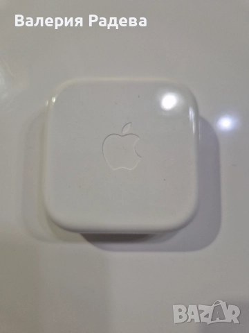 Чисто нови оригинални слушалки Apple EarPods (3.5mm жак), снимка 2 - Apple iPhone - 52749310