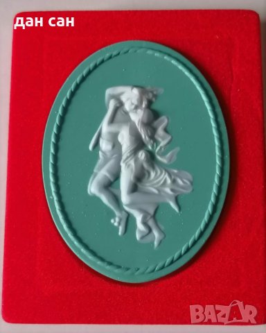  Целувката Франция релеф с опаковката керамичен печат на марката, снимка 1