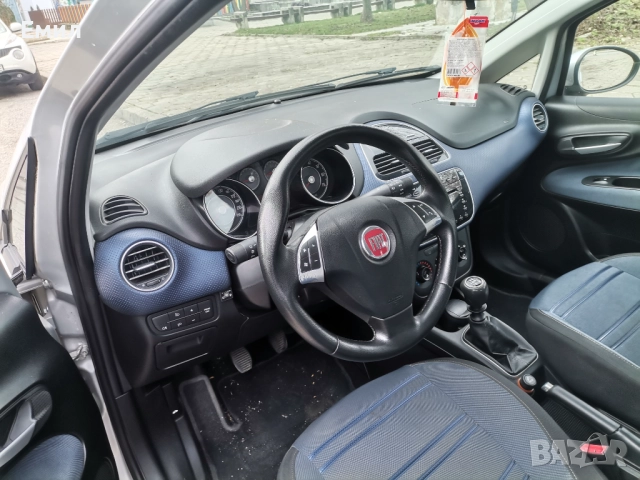 Fiat Punto Evo 1.4 , снимка 11 - Автомобили и джипове - 49966387