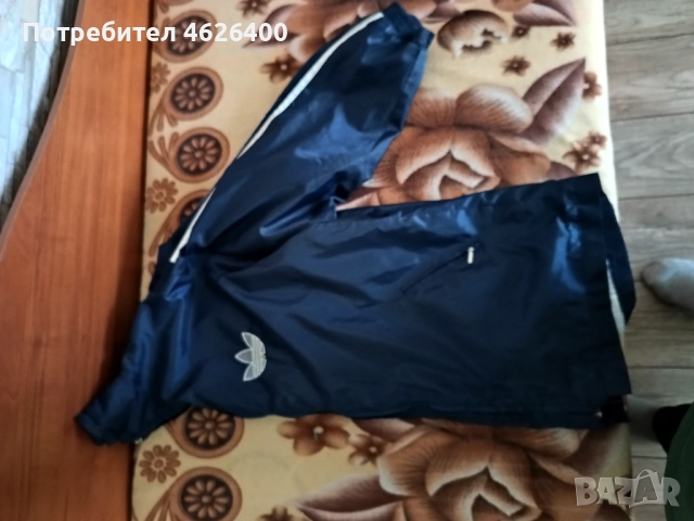 Продавам оригинална спортна грейка Adidas, снимка 3 - Спортни дрехи, екипи - 52098833