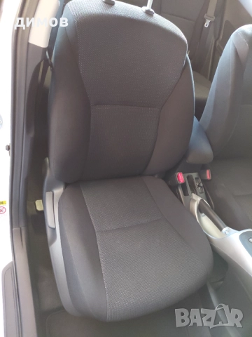 Toyota Auris Hybrid 2012 - Euro 5, снимка 7 - Автомобили и джипове - 52838691