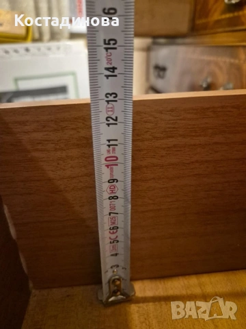 Продава старинен скрин с три чекмеджета, снимка 7 - Скринове - 53303069