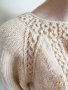 Ръчно плетен пуловер с аранови елементи , снимка 10