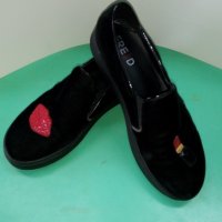 Дамски черни обувки с апликации Fred, снимка 10 - Дамски ежедневни обувки - 27342884