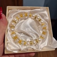 гривна от медицинска стомана  и перли с 18к златно покритие , снимка 2 - Гривни - 43936862