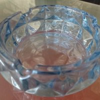 кристален пепеник ( синъо стъкло ) от Абу Даби, снимка 1 - Други стоки за дома - 39052607