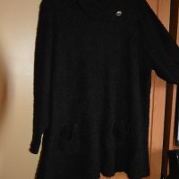 Зимен черен пуловер от букле с висока яка и копчета, снимка 1 - Блузи с дълъг ръкав и пуловери - 43828637