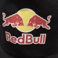 Черна шапка с цветно лого Ред Бул Red Bull, снимка 3 - Аксесоари и консумативи - 38738426
