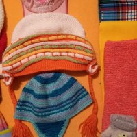 Продавам детски шапки, шалчета и ръкавици., снимка 2 - Шапки, шалове и ръкавици - 35119821