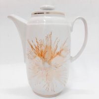 Красива бяла порцеланова кана, чайник(7.2), снимка 1 - Антикварни и старинни предмети - 43846178