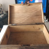 Стар автентичен дървен куфар , снимка 1 - Антикварни и старинни предмети - 43275057